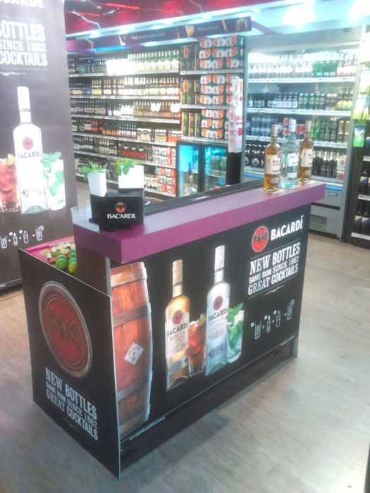 bar-solutions-bacardi-promo-in-super-market-03